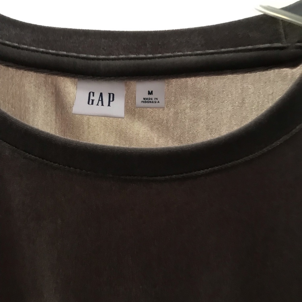 Shirt - Picture 3 of 4